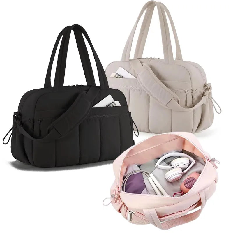 Sac à langer matelassé disponible en noir, kaki et rose